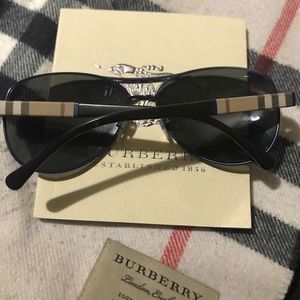 Burberry matte blue aviator style sunglasses